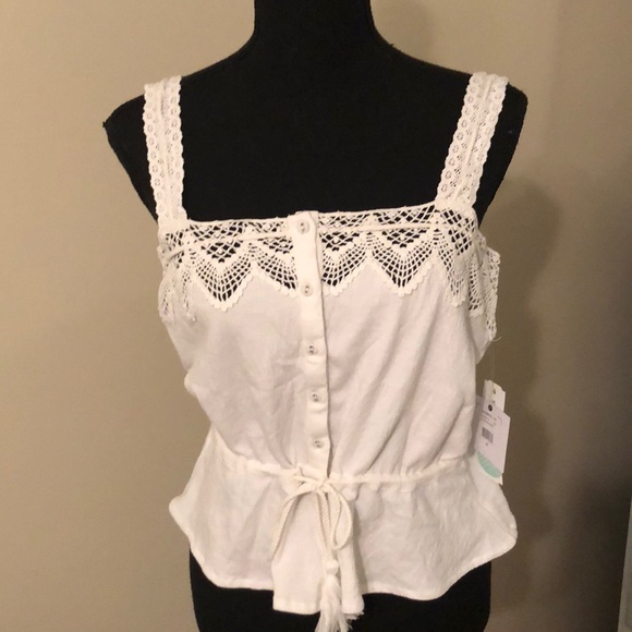 O'Neill Tops - NWT adorable O’Neill sunlover top